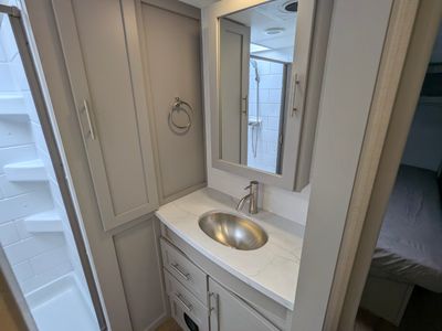 2026 Alliance RV Avenue All-Access Series - Photo 24