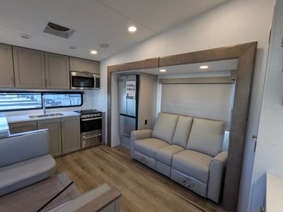 2026 Alliance RV Avenue All-Access Series - Photo 8