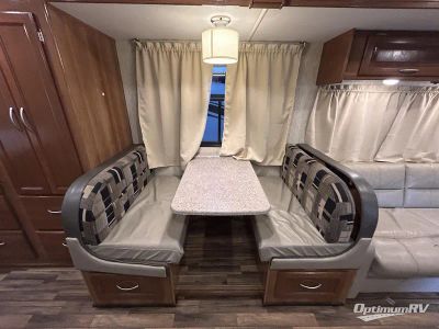 2018 Coachmen Mirada — photo 13 view