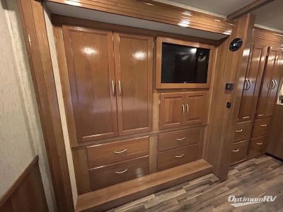 2018 Coachmen Mirada — photo 18 view