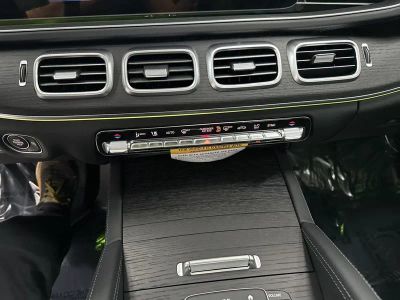 2026 Mercedes-Benz GLE — photo 17 view