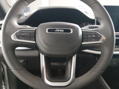2024 Jeep Compass — photo 12 view