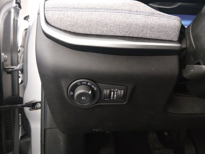 2024 Jeep Compass — photo 13 view