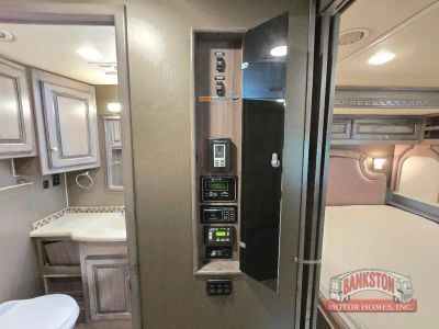 2017 Adventurer 35P - Photo 31