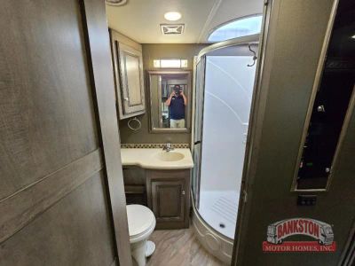 2017 Adventurer 35P - Photo 26