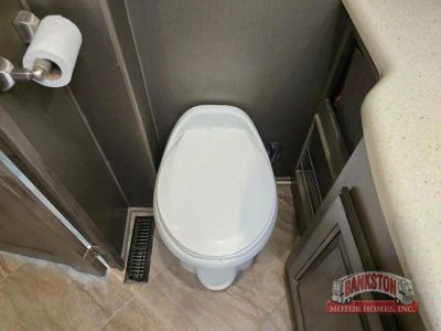 2017 Adventurer 35P - Photo 28