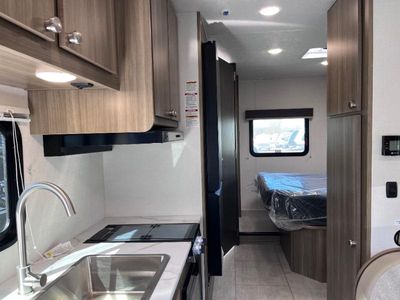 2026 Coachmen RV Freelander - Photo 7