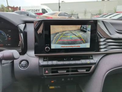 2026 Toyota Camry - Photo 9