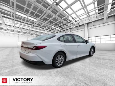 2026 Toyota Camry - Photo 3