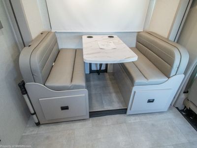 2026 Thor Motor Coach Quantum - Photo 11