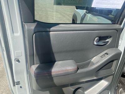 2023 Nissan Frontier — photo 17 view