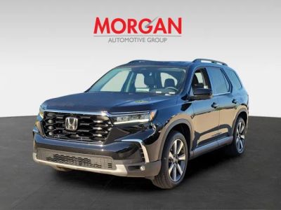 2025 Honda Pilot — rear three-quarter view