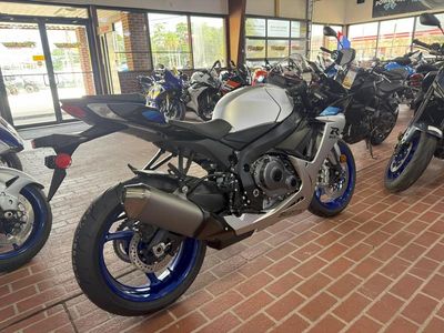 2026 Suzuki GSX-R600 - Photo 4