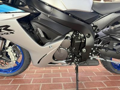 2026 Suzuki GSX-R600 - Photo 11