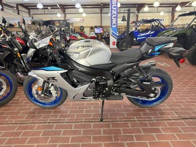 2026 Suzuki GSX-R600 - Photo 8