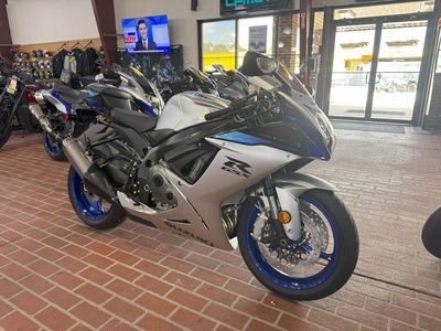 2026 Suzuki GSX-R600 - Photo 2