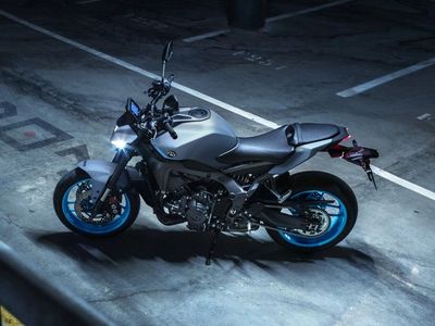 2025 Yamaha MT-09 - Photo 2
