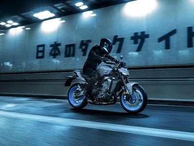 2025 Yamaha MT-09 - Photo 10