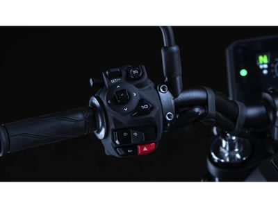 2025 Yamaha MT-09 - Photo 12