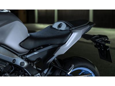 2025 Yamaha MT-09 - Photo 11