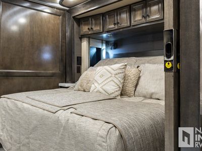 2022 Tiffin Motorhomes Allegro Bus - Photo 16