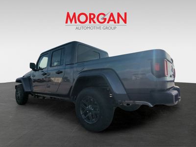 2026 Jeep Gladiator — photo 7 view