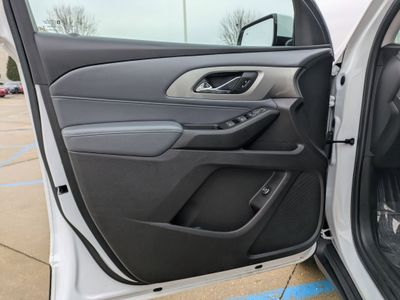 2018 Chevrolet Traverse - Photo 11