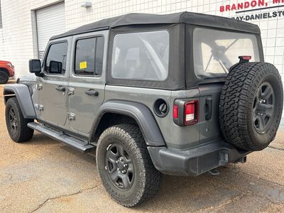 2020 Jeep Wrangler - Photo 2