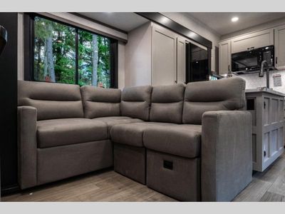 2026 Jayco Seismic - Photo 13