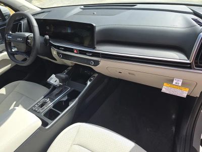 2026 Kia Sorento — photo 11 view
