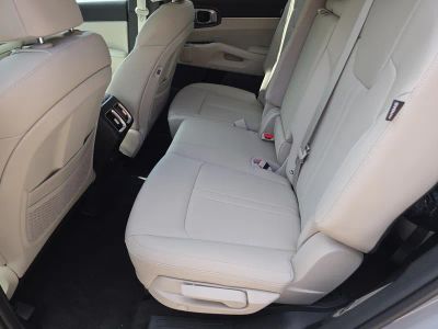 2026 Kia Sorento — photo 16 view
