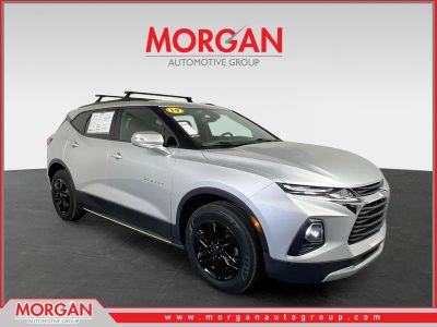 2019 Chevrolet Blazer Base in Silver Ice Metallic — front three-quarter view