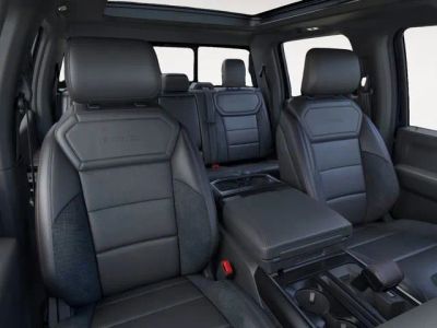 2025 Ford F-150 — photo 11 view