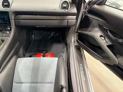 2025 Porsche 718 Cayman — photo 17 view