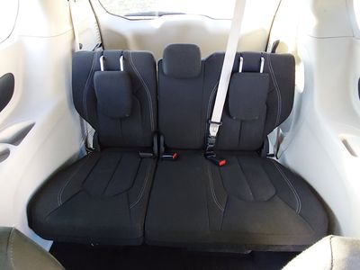 2023 Chrysler Voyager - Photo 17