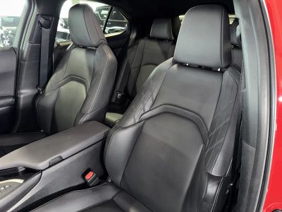 2024 Lexus UX — photo 32 view