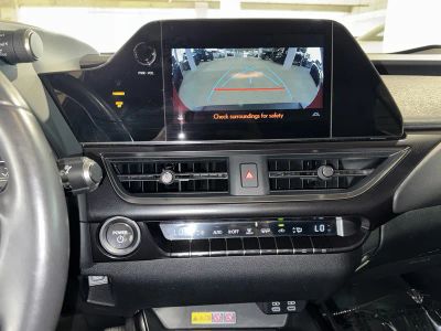2024 Lexus UX — photo 26 view