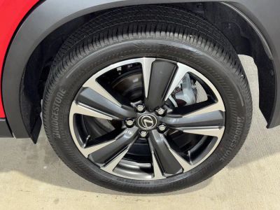 2024 Lexus UX — photo 35 view