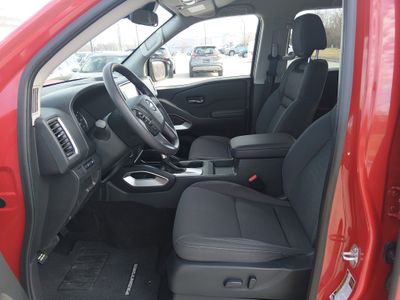 2024 Nissan Frontier - Photo 17