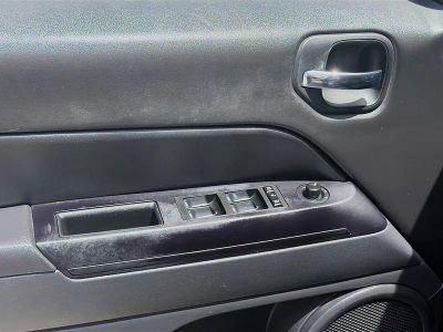 2016 Jeep Patriot — photo 17 view