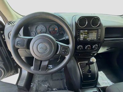 2016 Jeep Patriot — photo 10 view