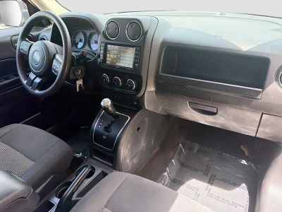 2016 Jeep Patriot — photo 32 view