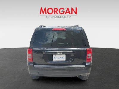 2016 Jeep Patriot — engine compartment view