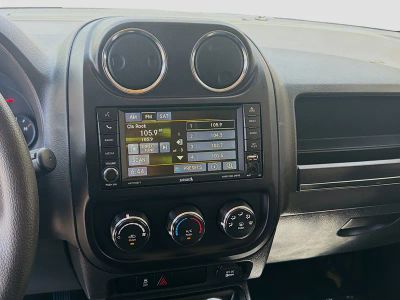 2016 Jeep Patriot — photo 12 view