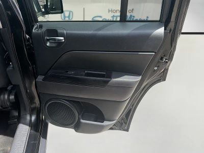 2016 Jeep Patriot — photo 30 view