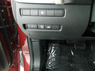 2025 Nissan Rogue - Photo 13