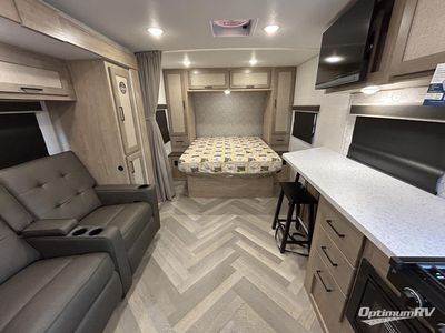 2025 Ember RV E-Series - Photo 5