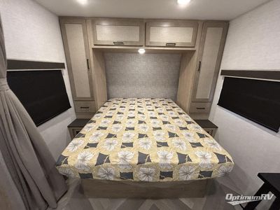 2025 Ember RV E-Series - Photo 8