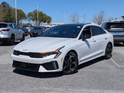 2025 Kia K5 - Photo 1