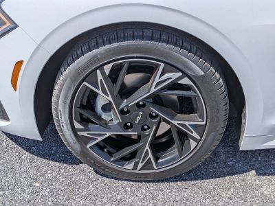 2025 Kia K5 - Photo 9